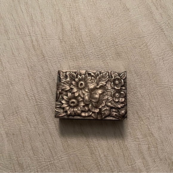 1930’s Vintage Kirk & Sons Sterling silver 925 repousse match box - Picture 3 of 12